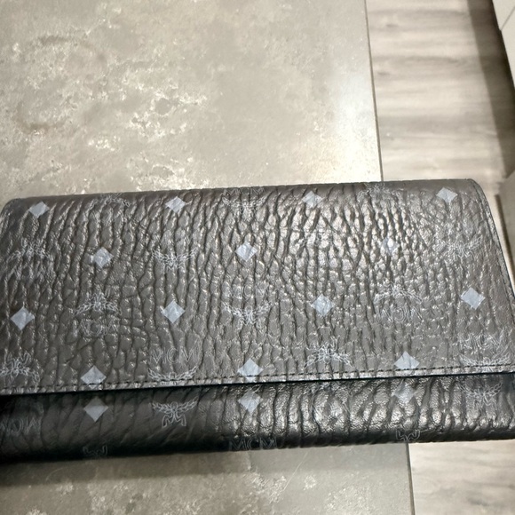 MCM Black Monogram Wallet - Picture 6 of 7